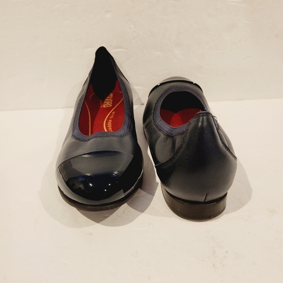 Munro Mila Ballet Flats Cap Toe Black Leather Arch Support Size 8 W US - Picture 4 of 7